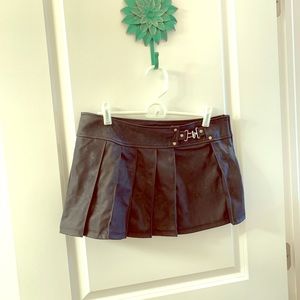 Pleated black goth emo polyurethane mini skirt